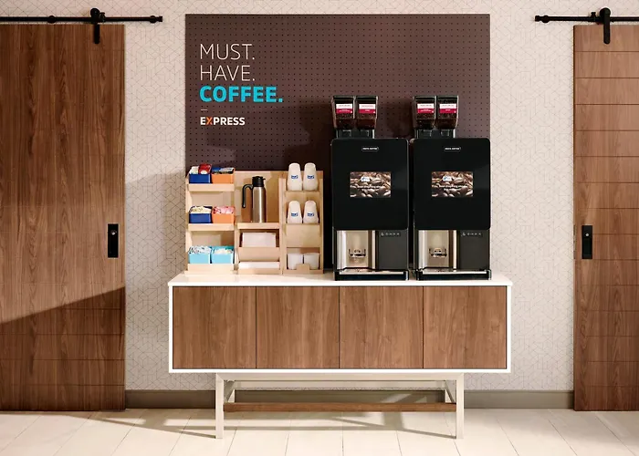 Resort: Holiday Inn Express & Suites Helen By Ihg